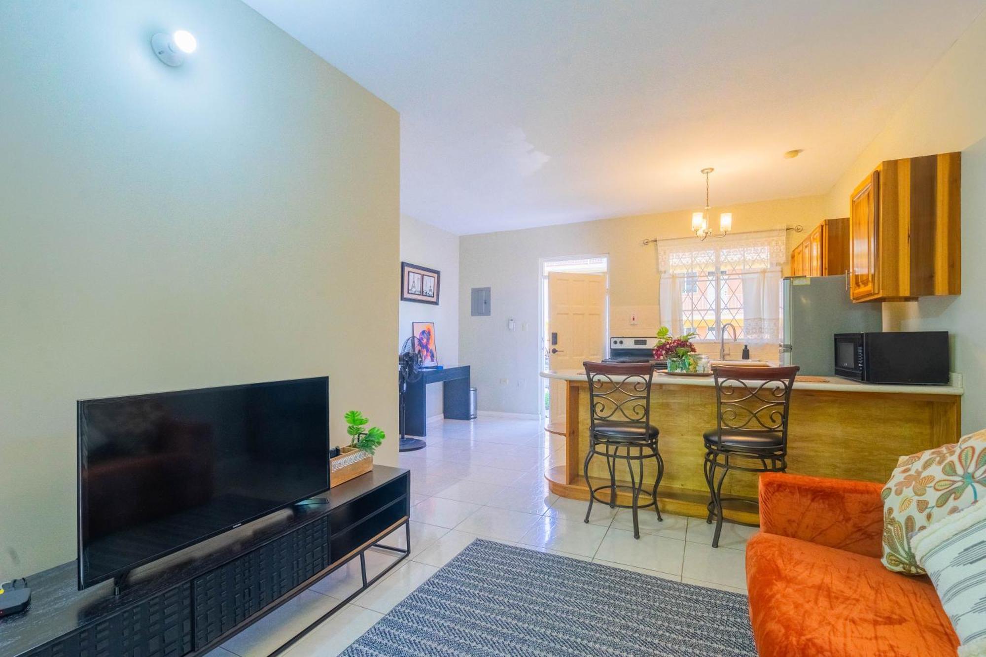 Musgrave Annex- Comfy 1 Bedroom Apartment On The Ground Floor 金斯敦 外观 照片